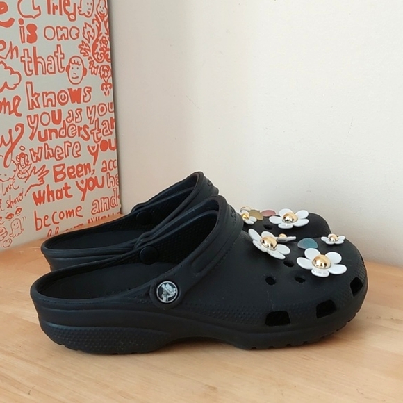 Crocs black daisy clogs - Picture 4 of 10